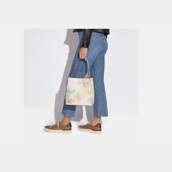 COACH LARGE Town Bucket Bag With Dreamy Land Floral Print BRAND NEW WITH TAGS - Picture 11 of 11